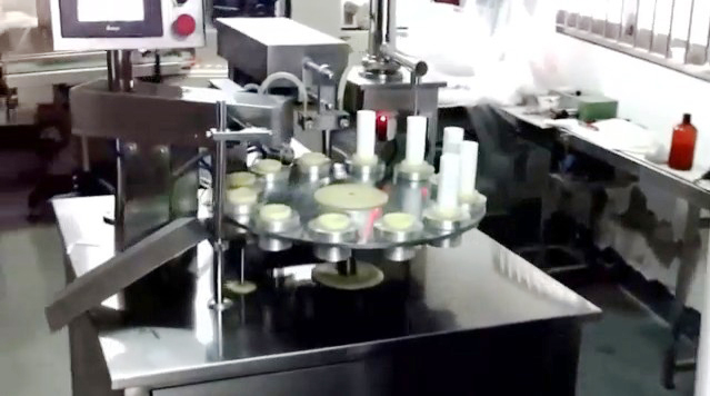 tubes filling ultrasonic sealing machine semi automatic ultrazvočne cevi tesnilo polnilo oprema.jpg