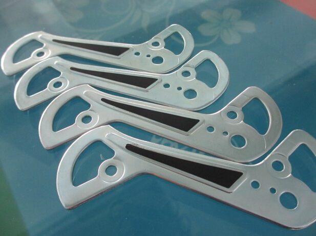 Polsamodejni stroj za etiketiranje plastičnih vrečk za ravne površine