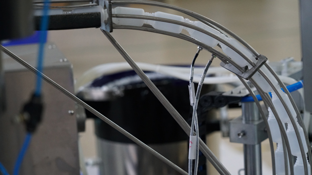 podajalnik steklenic.jpg