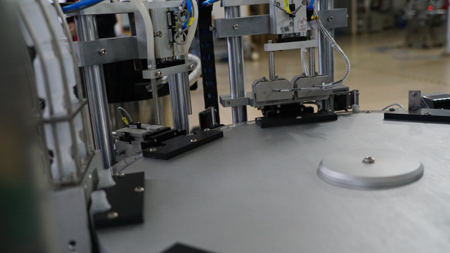 polnilne šobe close shot.jpg