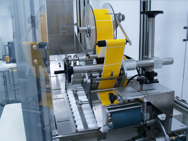 feeding tubes labeling process podrobnosti za označevanje strojev.jpg