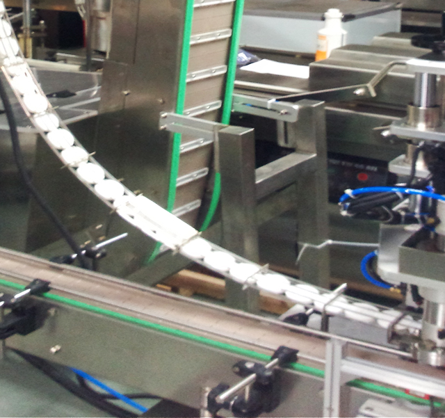 dviganje kozarcev hranjenje.jpg