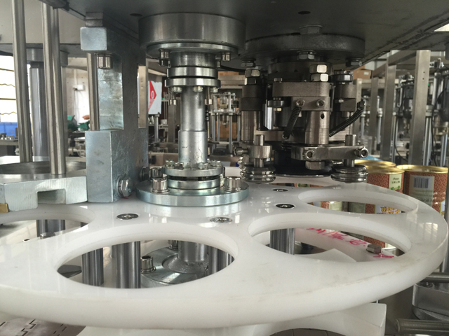 položaj pločevinke med tesnjenjem pločevinke.jpg