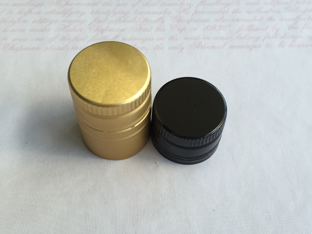 screw caps kovinske kape.jpg