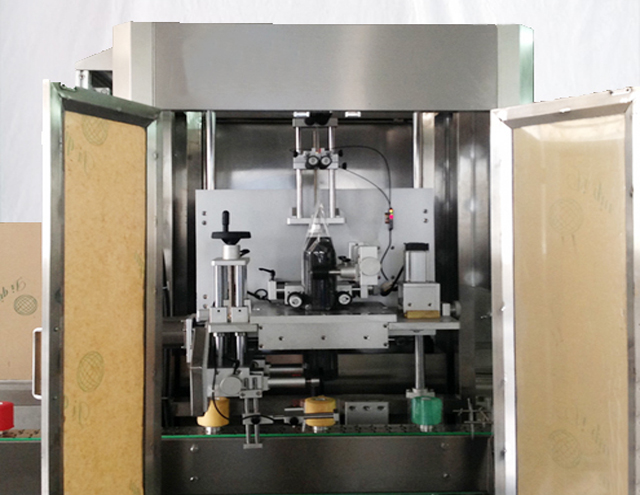 trakovi sleeve labeling machine.jpg