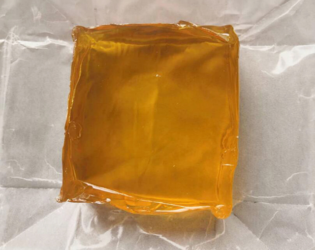 vroče talilno lepilo materials.jpg