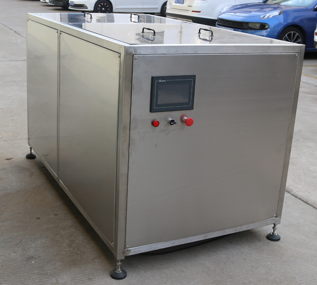 razvrščanje steklenic unscrambler.jpg