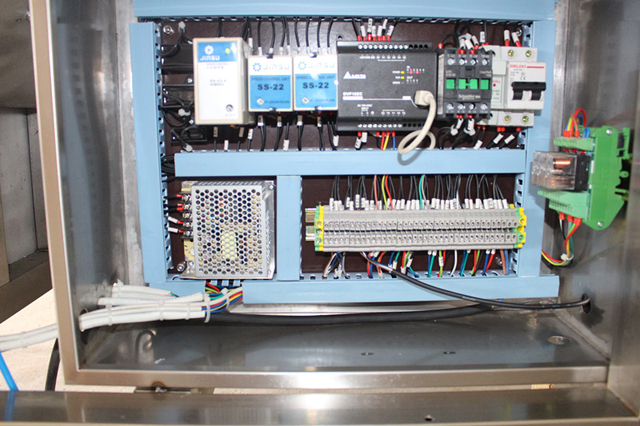 znotraj steklenic unscrambler.jpg