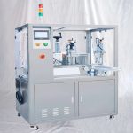 Ultrazvočni tesnilni stroj za polnjenje s keramično črpalko z avtomatskimi trakovi