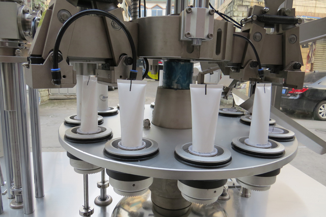 tesnilo za polnilo cevi line.jpg