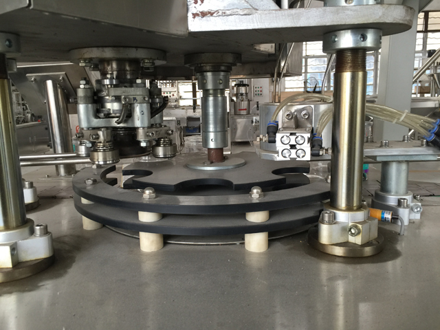 avtomatsko zapiranje pločevink part.jpg