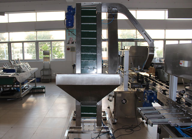 sistem za dvigovanje pokrovčkov (3).JPG