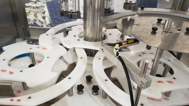 oprema za zapiranje z navojem.jpg