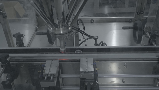 vijak za polnjenje prahu.JPG