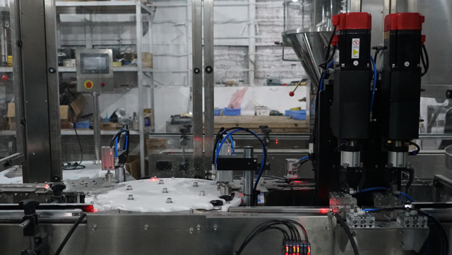 stroj za zapiranje.JPG