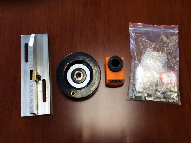 cutter mould for ultrasonic sealing machine KALUPI & REZALNIK za ultrazvočni stroj za tesnjenje cevi (1).jpg