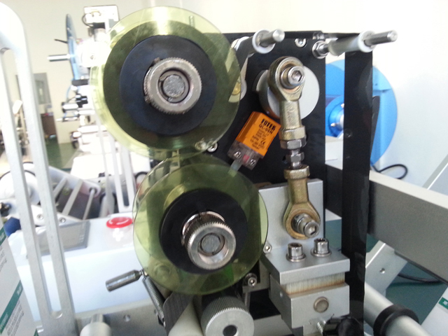 optional date printer tiskalnik datumov za labeler.jpg