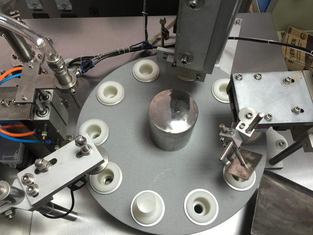 del iz nerjavečega jekla za ultrazvočni polnilnik.jpg