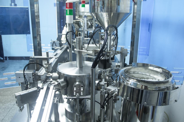 linija za polnjenje brizg (3).jpg