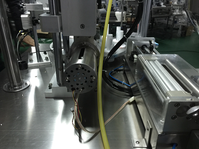 ultrasounic generator ultrazvočno tesnilno polnilo za cevi paste.jpg