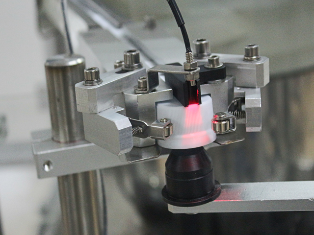 Zapiranje strojev v podrobnostih.jpg