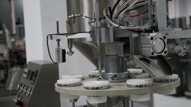 tesnilo za polnilo cevi plastic.jpg