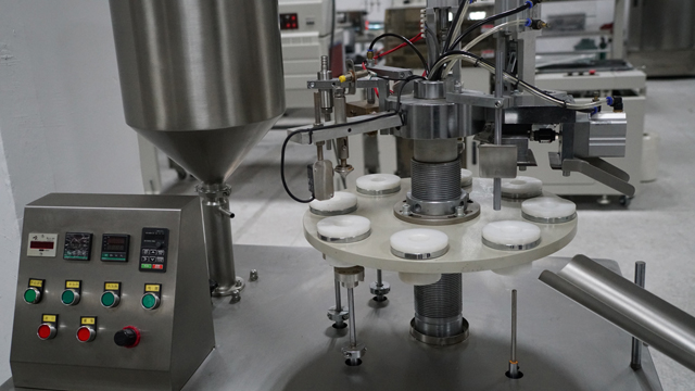 oprema za tesnjenje polnila cevi.jpg