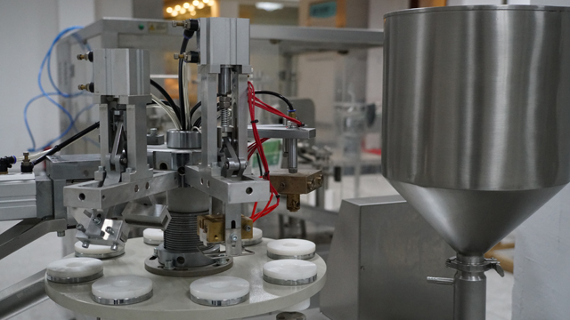 tesnilo za polnilo cevi plastic.jpg