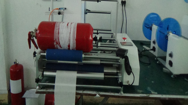 oprema za etiketiranje izdelkov za gašenje požarov.