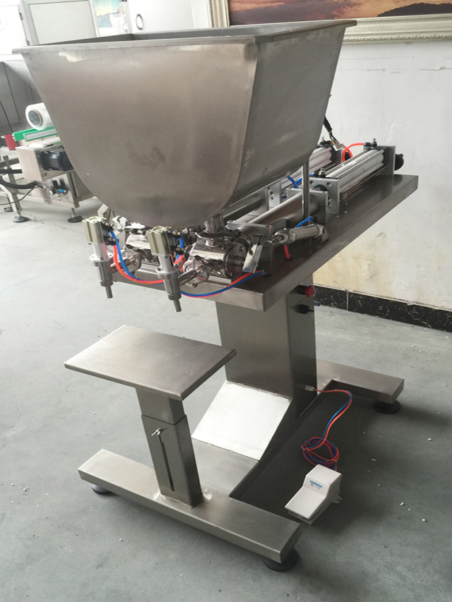 filling machinery stroji.jpg