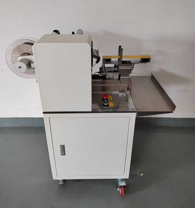 nalepka za pasjo hrano (5).jpg