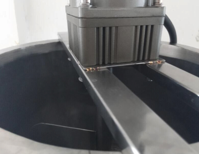 mešalni del (1).jpg