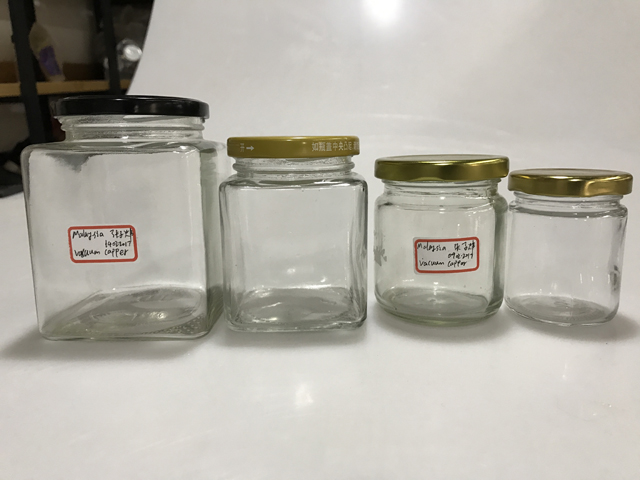 steklenice in zamaški za vakuumsko zapiranje.jpg