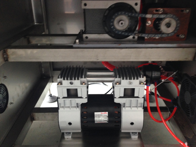 vacuum pump part from vacuum capping machine rezervoar vakuumske črpalke.jpg