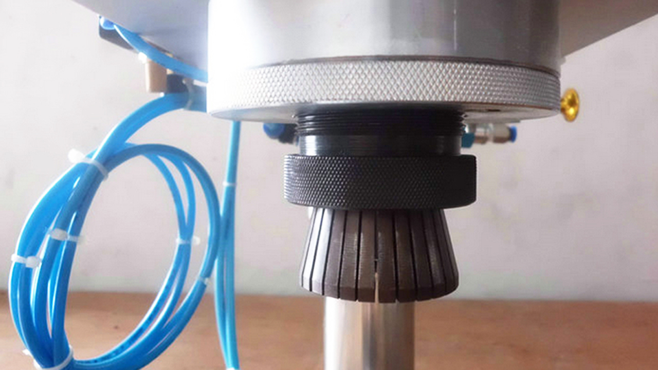 crimping head from pneumatic capping machines stiskalne glave.jpg