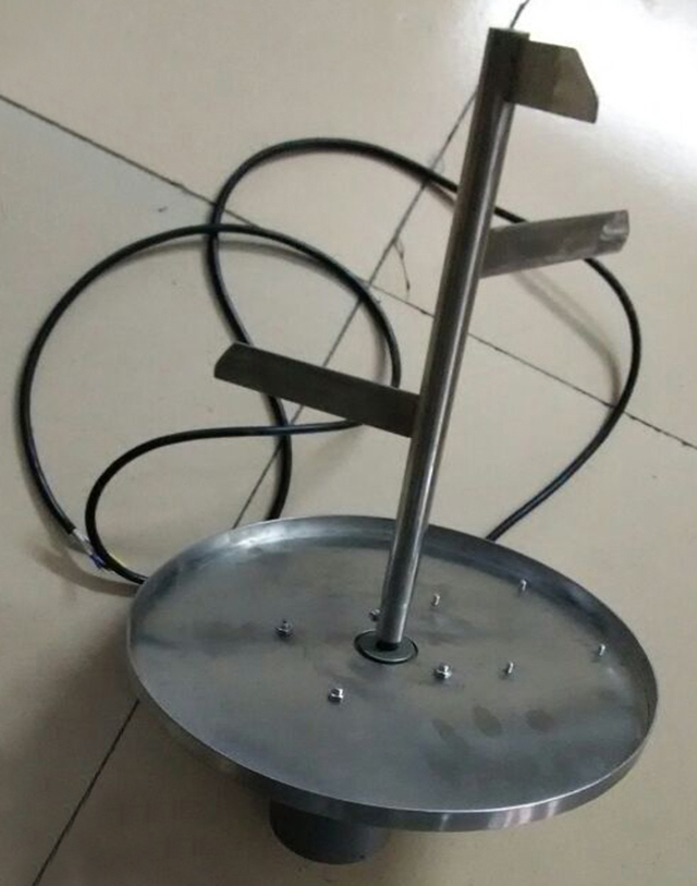 lijak z mešalnikom.jpg