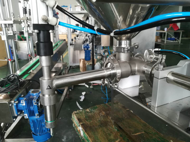 polnilne šobe del za polnilne stroje.jpg