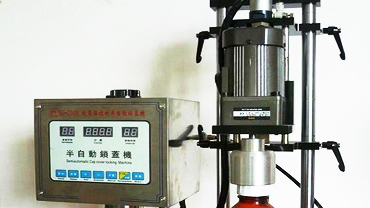 press capping equipments semi automatic oprema za zapiranje stiskalnic.jpg