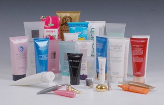 Stroj za polnjenje in tesnjenje plastičnih cevi.jpg