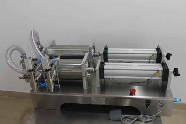 pnevmatski polnilni stroj polavtomatski.jpg